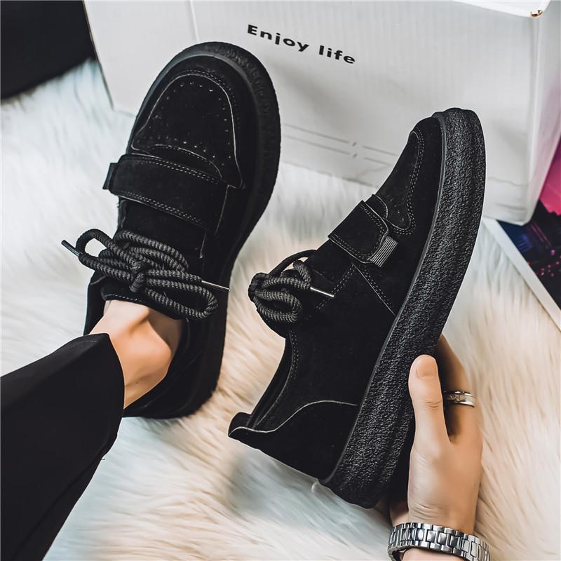 Roman Suede Sneaker