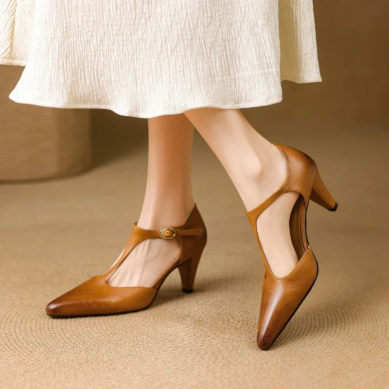 Étoile Genuine Leather Pump